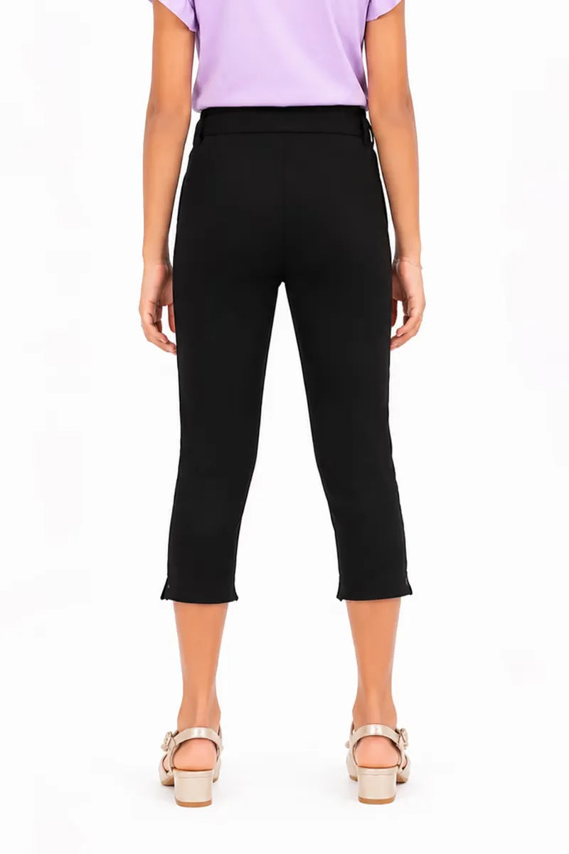 Girl's Cotton Lycra Blend Solid Capri - Black - View 3