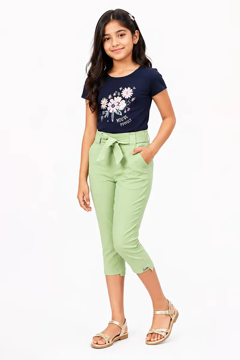 Girl's Cotton Lycra Blend Solid Capri - Pista Green - View 16