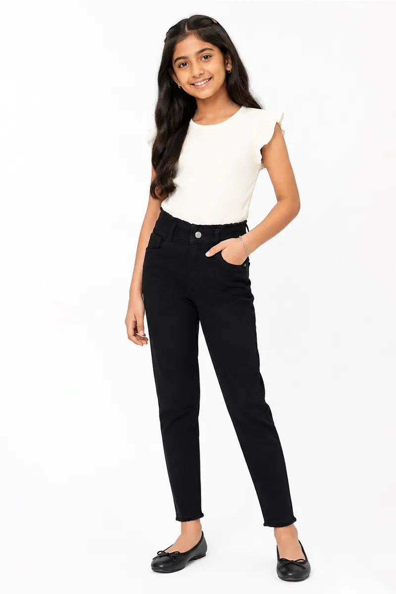 Girl's Denim Solid Stretchable Jeans - Black - View 4