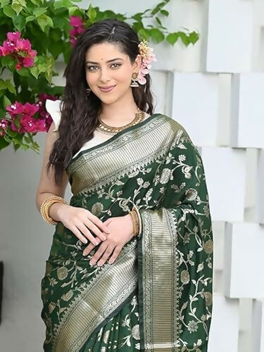 AXONIT Soft Silk Saree with Golden Zari Floral & Peacock Weaving