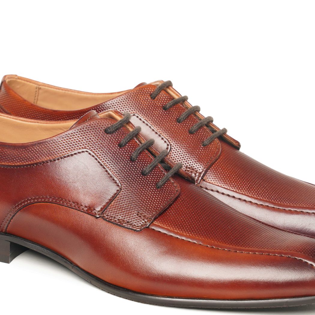 The Lando Ruosh Men Tan Bicycle-Cut Lace-Up