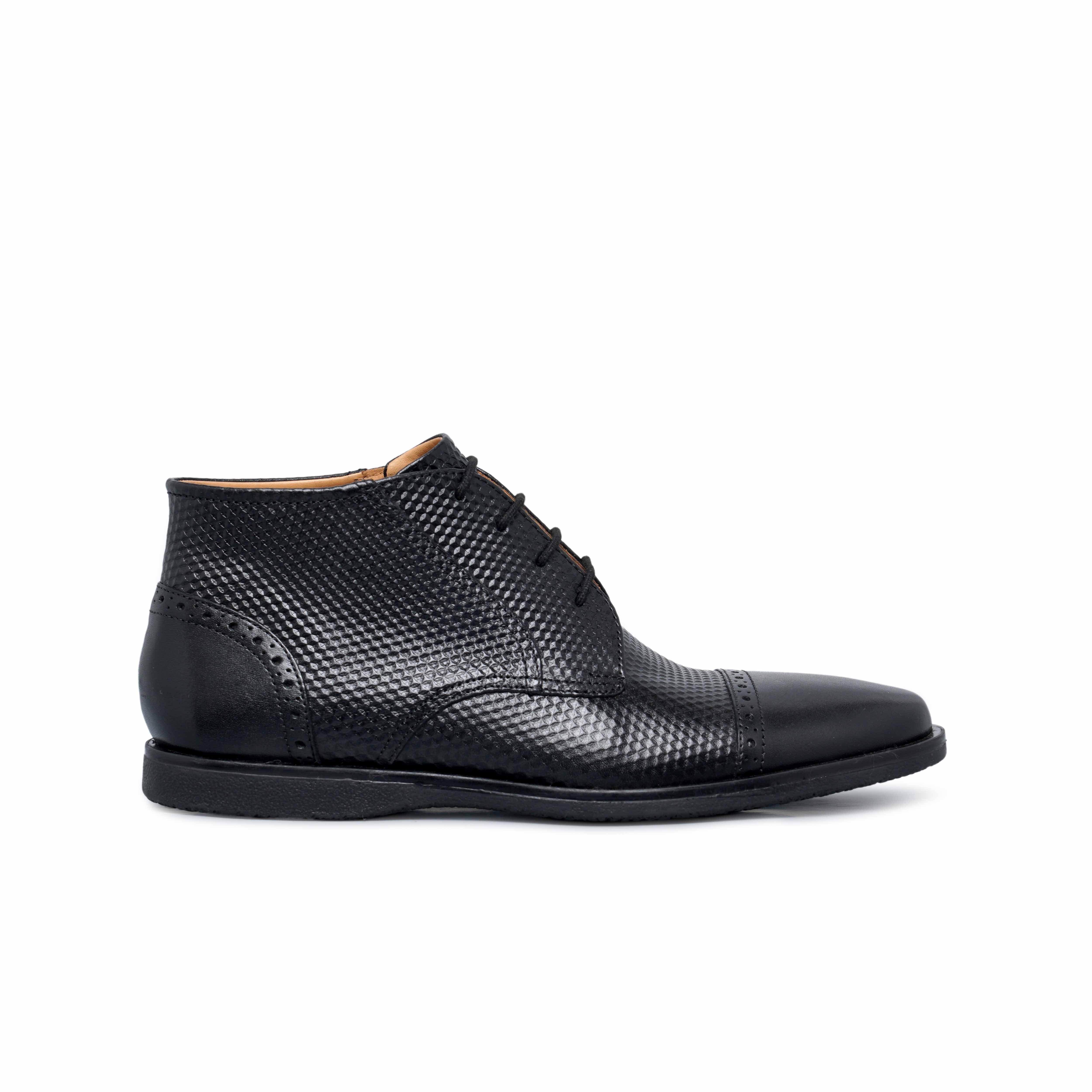 The Venice Ruosh Men Black Ankle Chukka Boot