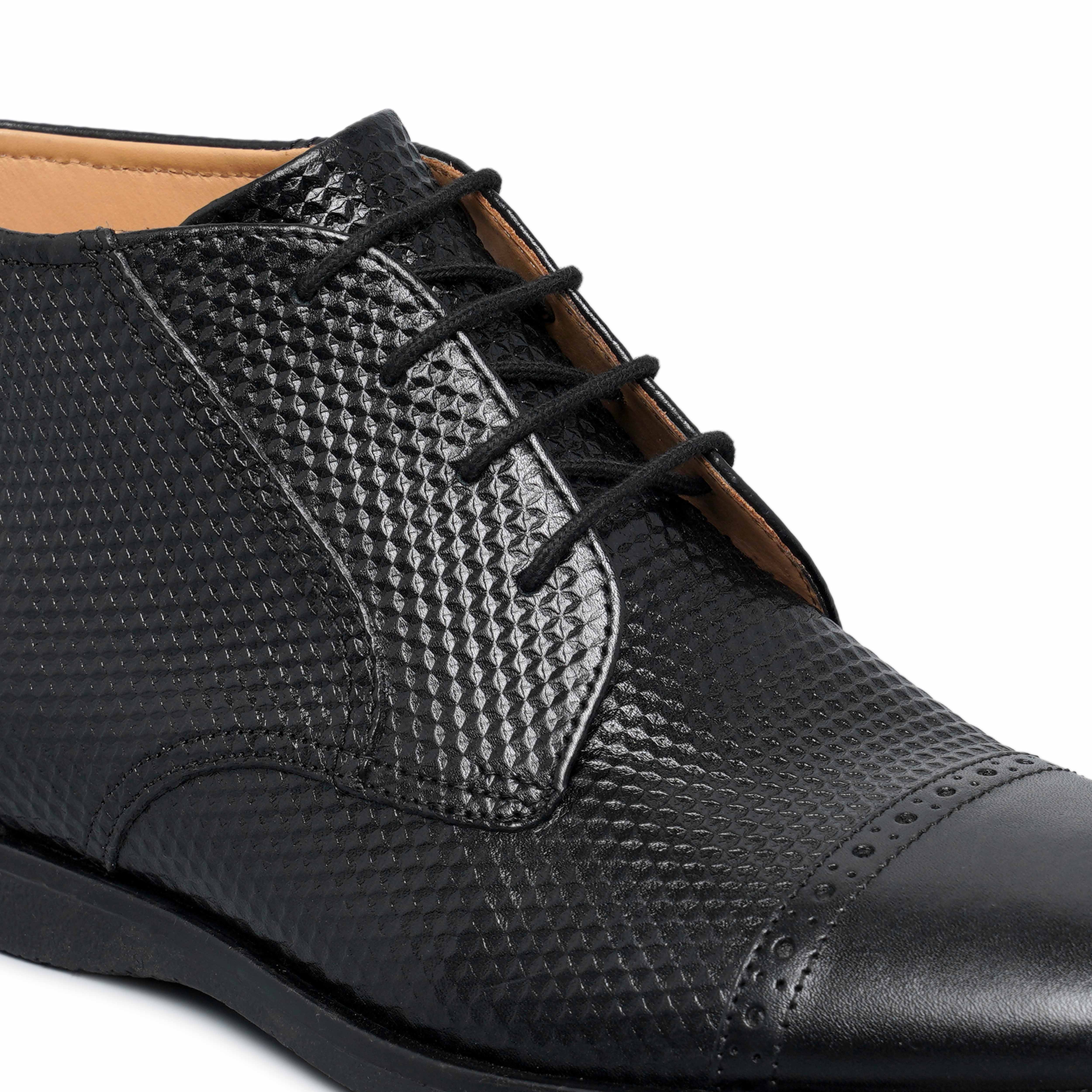 The Venice Ruosh Men Black Ankle Chukka Boot