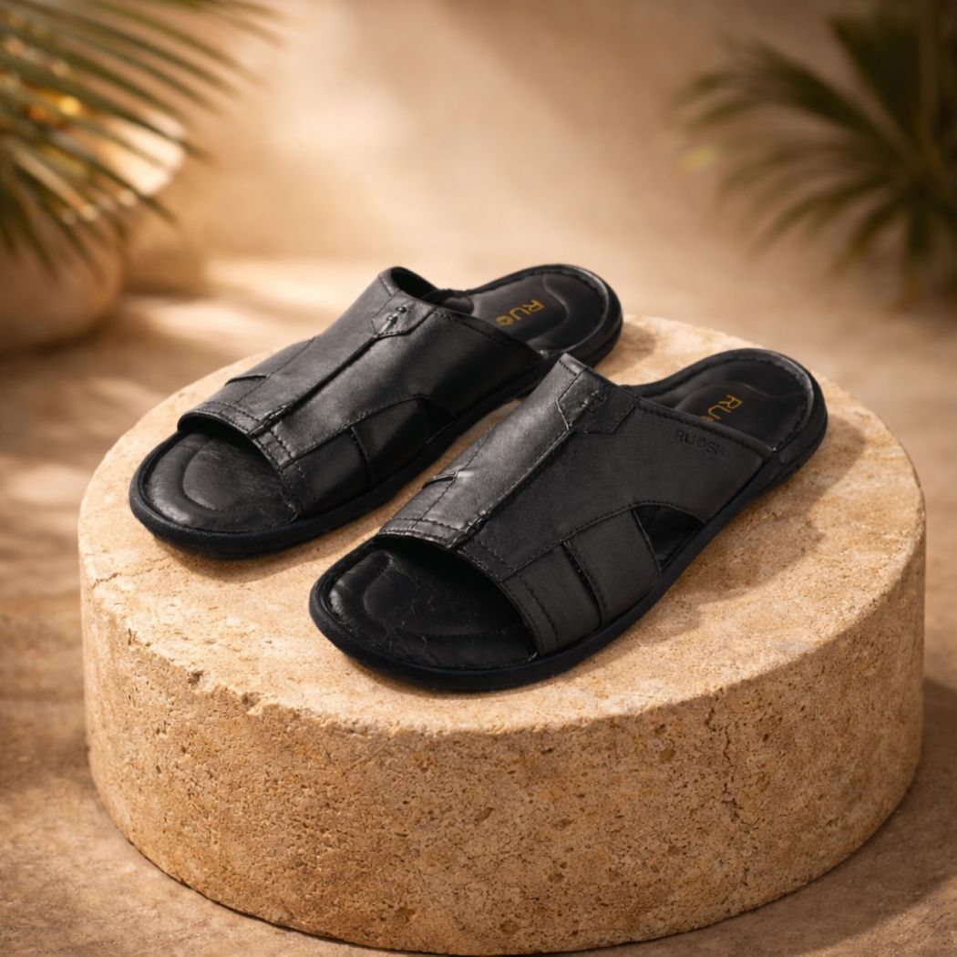 Appu Ruosh Men Black Sandals