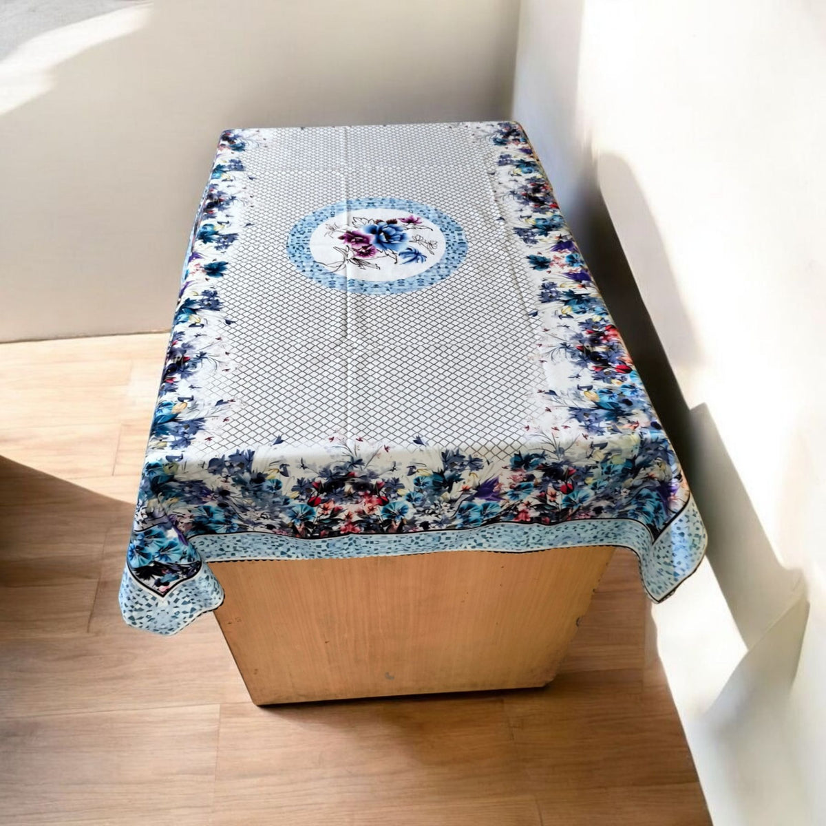 Blue Aster printed cotton table cover in blue - image 5