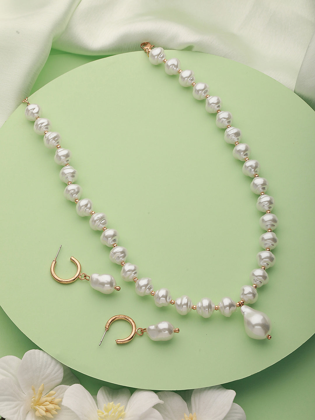 White & Gold-Toned Pearls Choker Necklace With Earrings