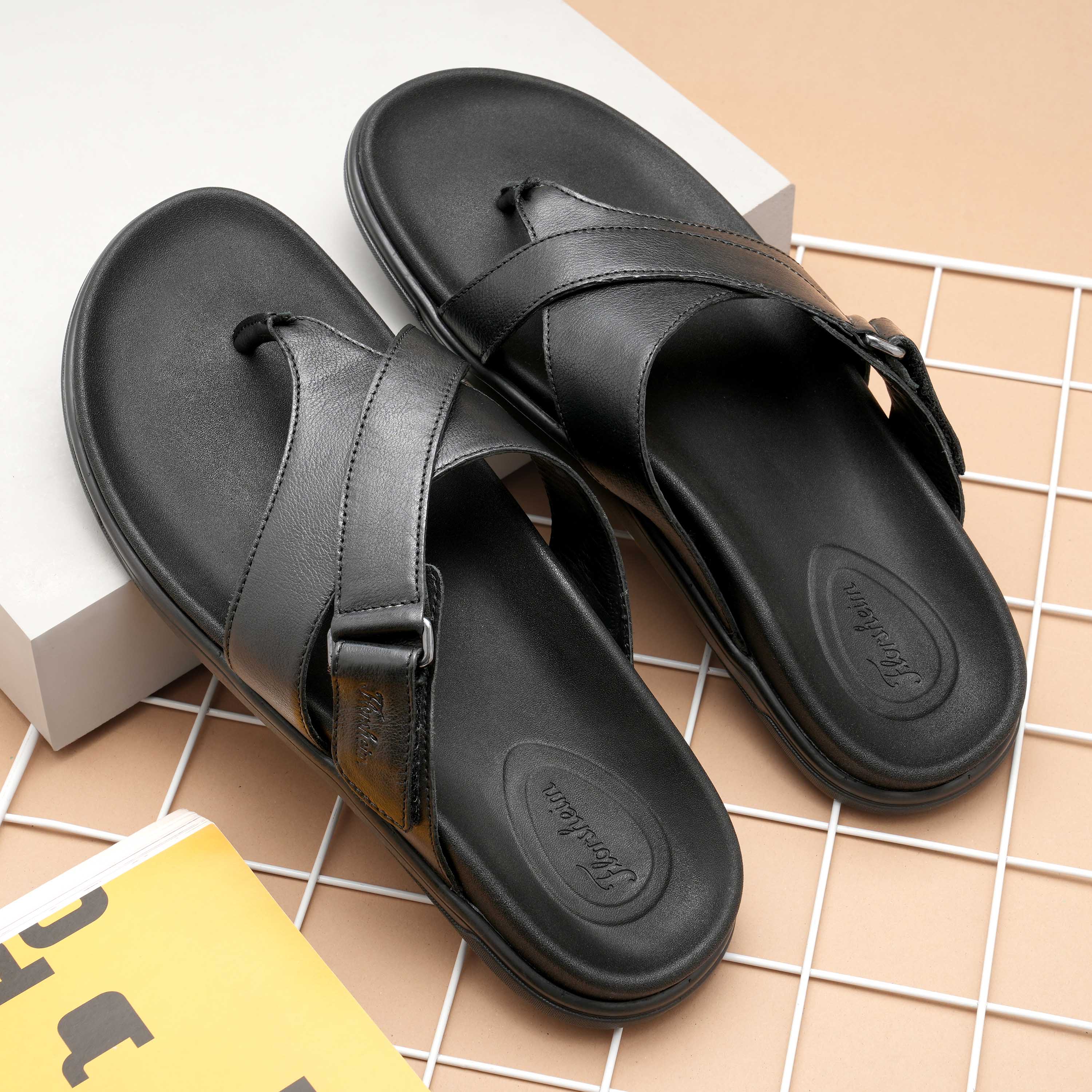The Comet Black Men Cross Strap Slipper Florsheim