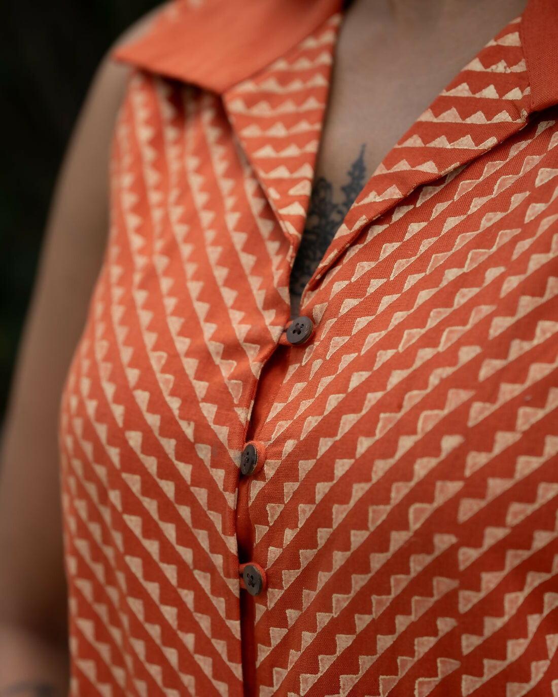 Women’s Solid Sleeveless Cotton Linen Hip-Length Office Formal Shirt Studio Sienna