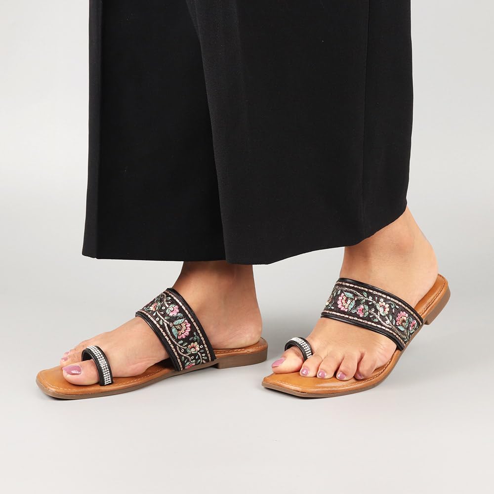 Indifeet Ethnic Toe Ring Flats for Women - Black - View 3
