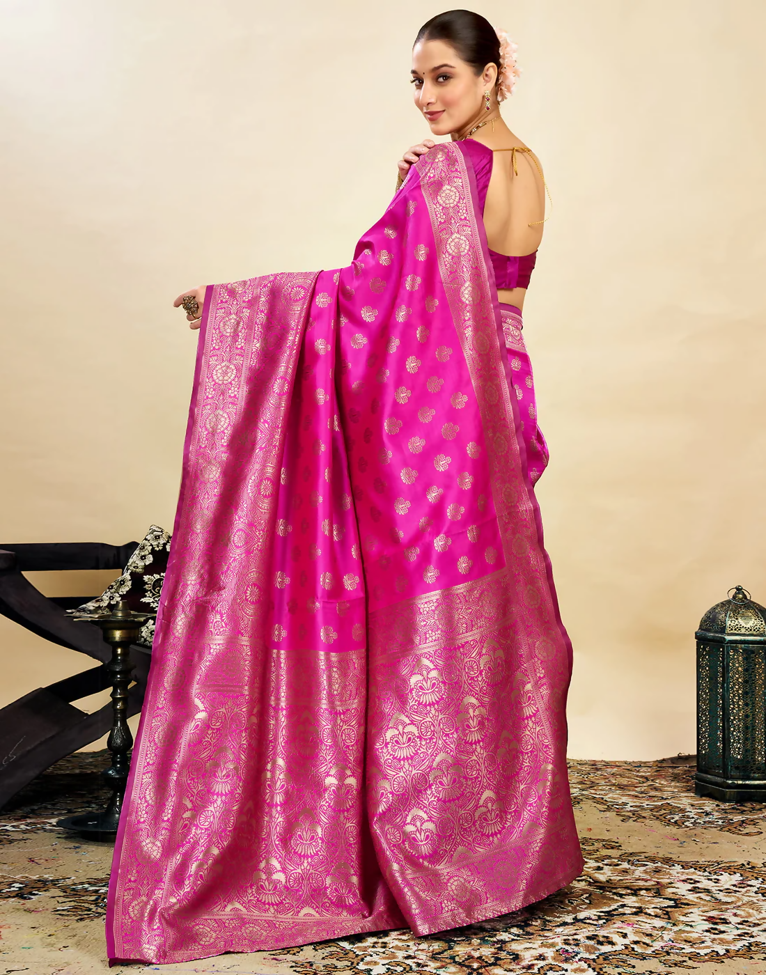 Royal Emerald Jacquard Saree with Golden Zari Work & Heavy Brocade Border