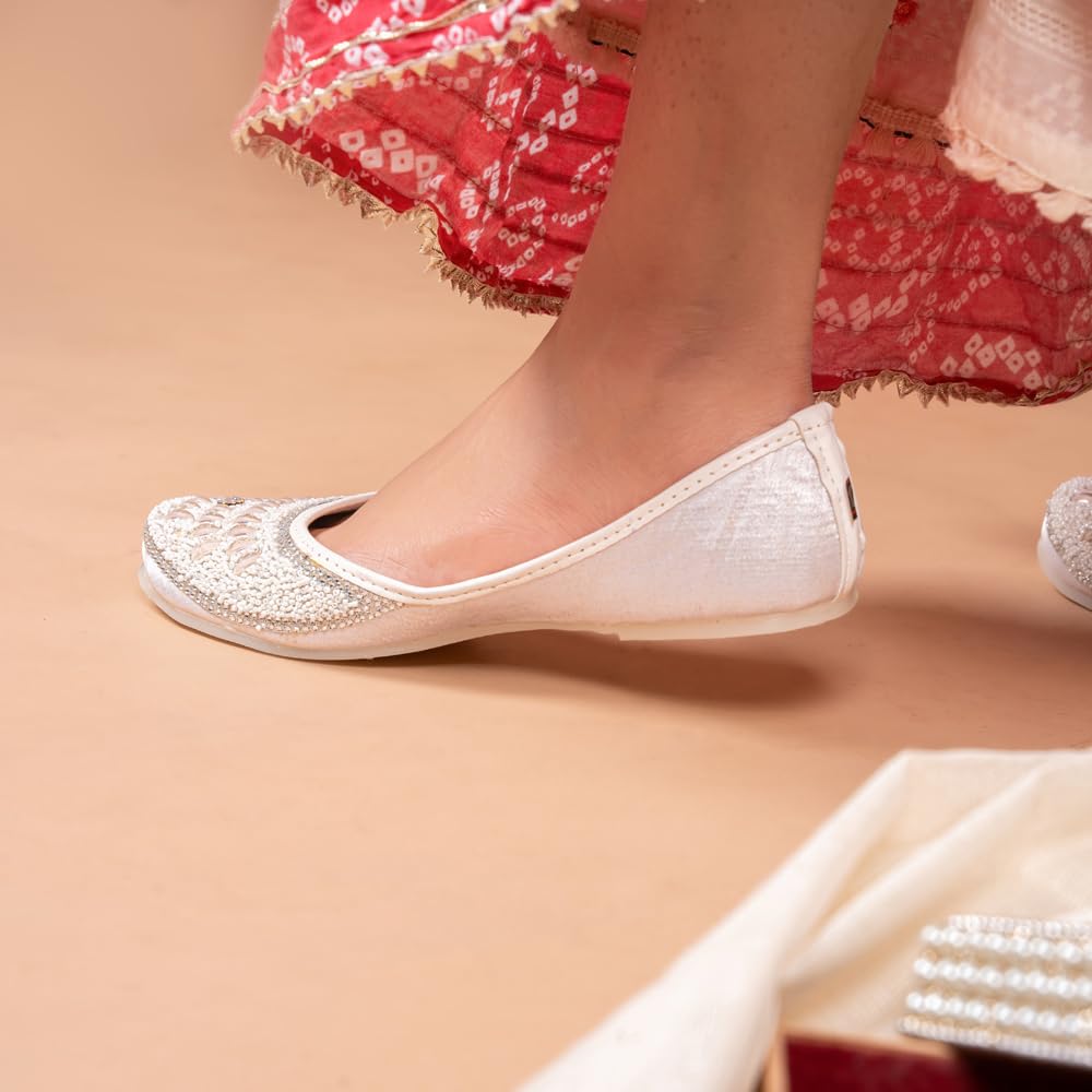Indifeet Jutti for Women - Silver - Image 4