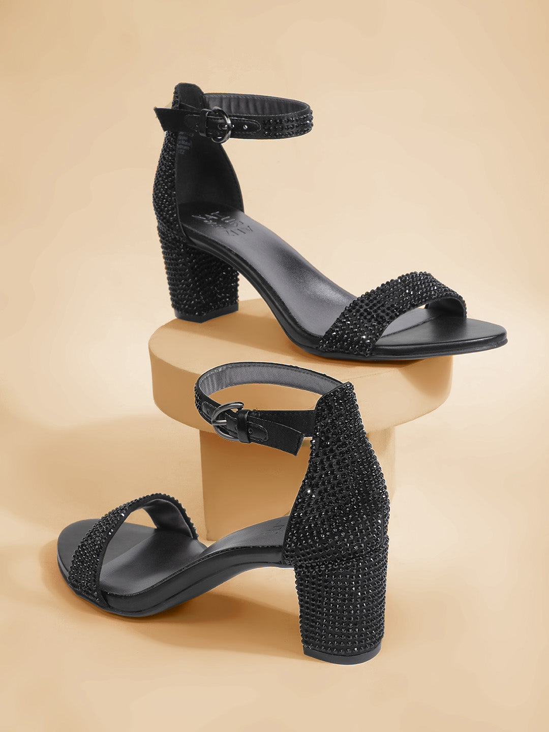Naturalizer Women Black Ankle Strap Block Heel Sandal - Black - View 6