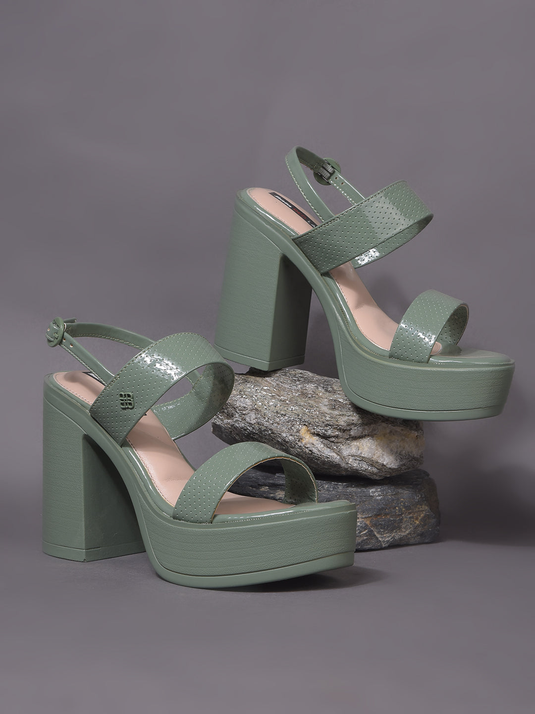 Bata Women Green BackStrap Block Heel Sandal - Green - View 6