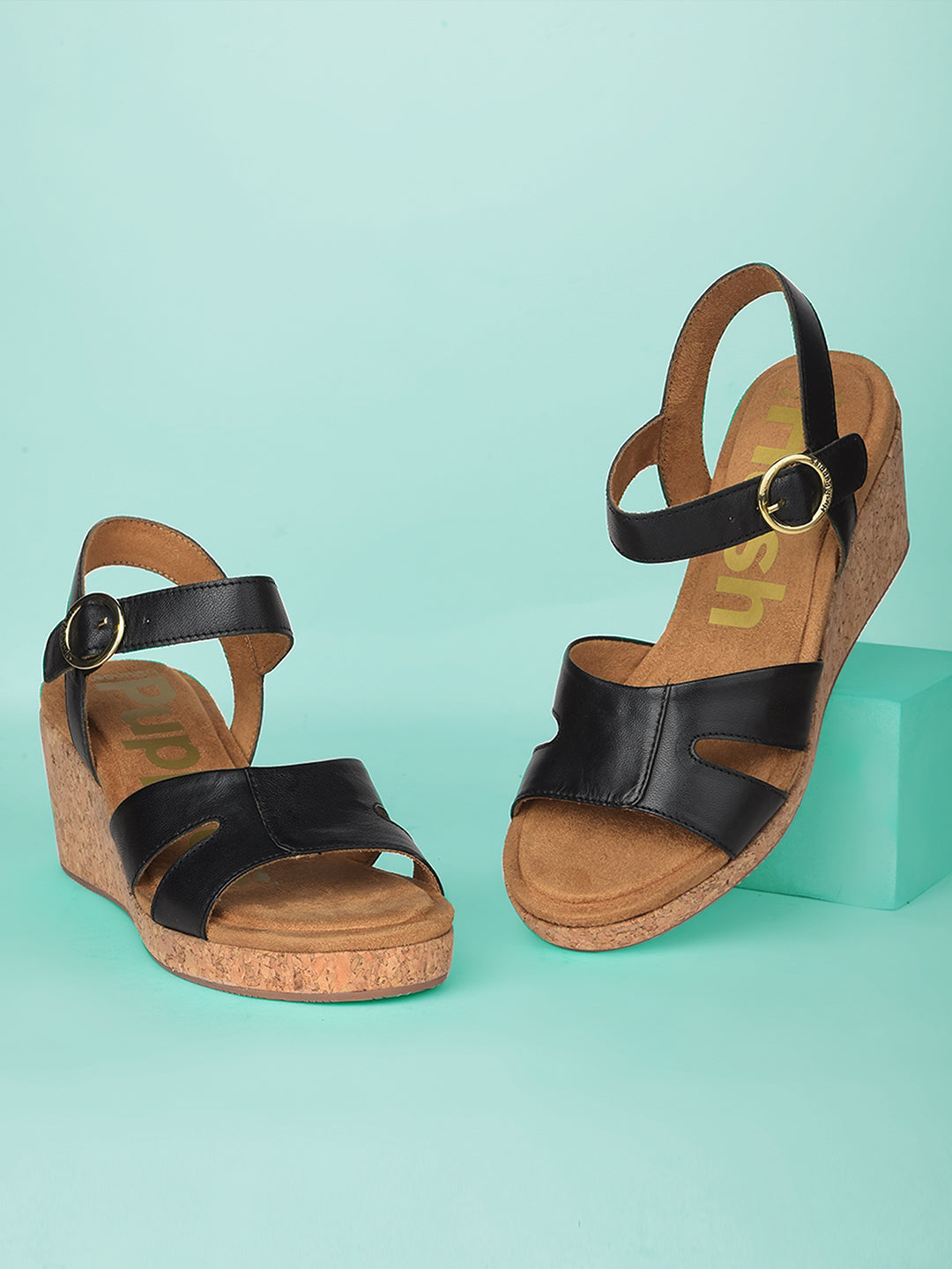 Hush Puppies Women Black Wedge Heel Sandal With Buckle Closure - Black - View 6