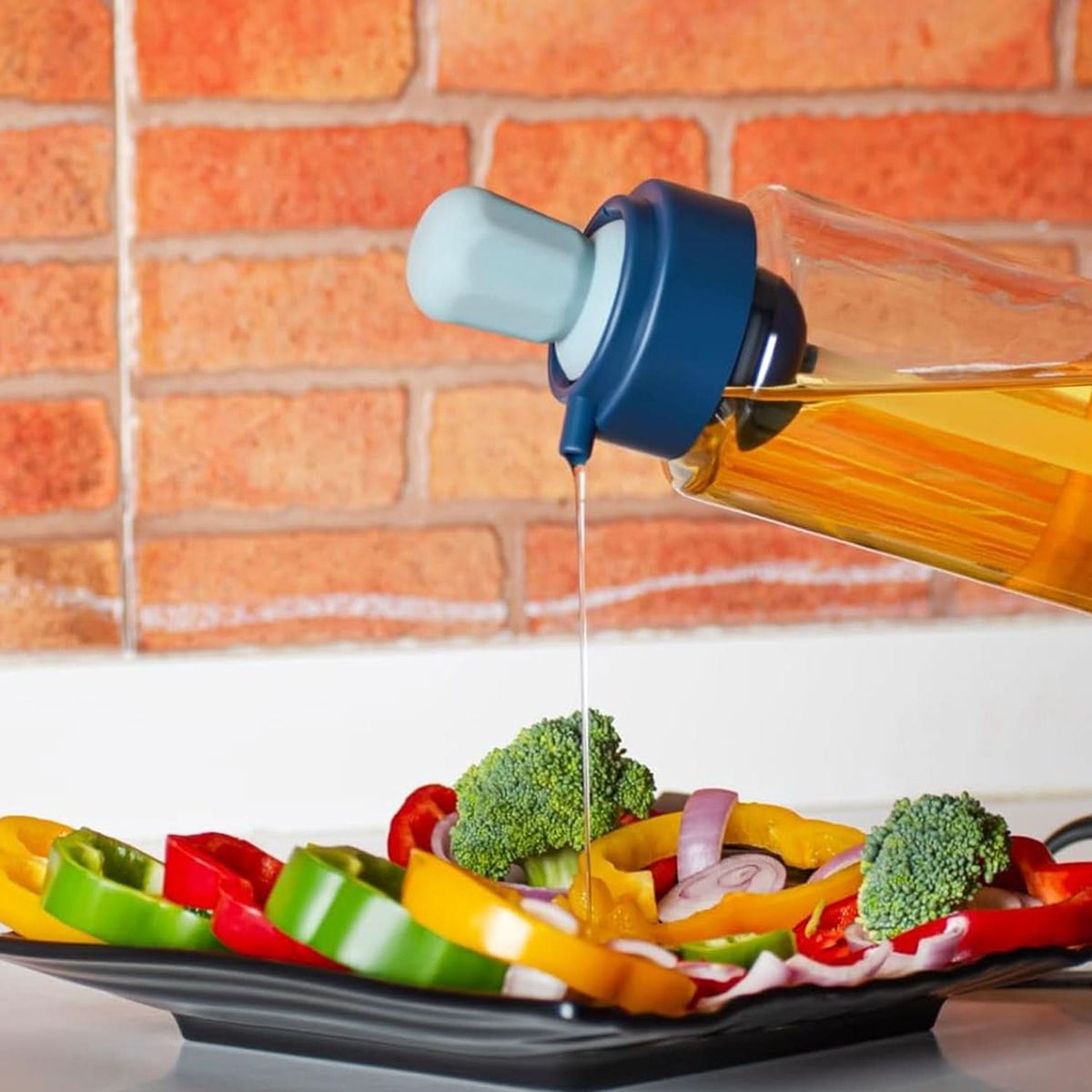 2 In 1 Transparent Oilar Dispenser With Silicone Oil Dropper Nozzle (1 Pc With Brush 1 Ltr.) HP DD