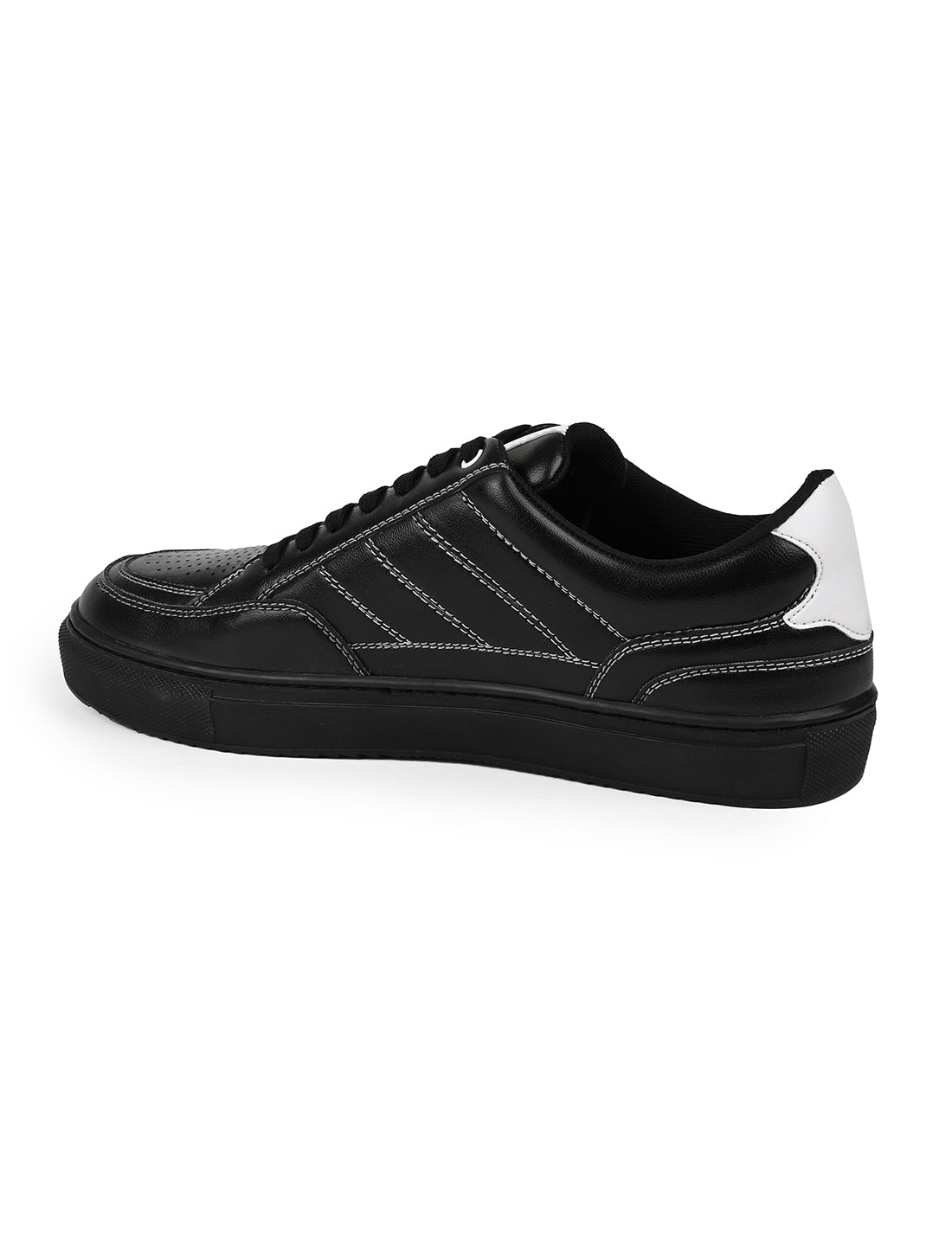 The Groove-01 Black & White Men Casual Sneaker V8 By Ruosh