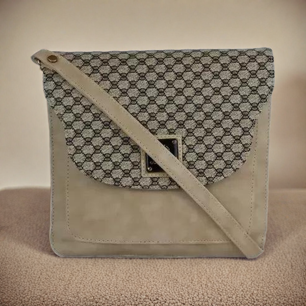 Trendy Grey Women's Sling Bag – Travel-Ready & Stylish (Beige)