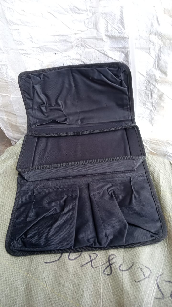 Black Sofa Armrest Hanging Storage Bag – Ideal for Magazines, iPad & Books HP DD