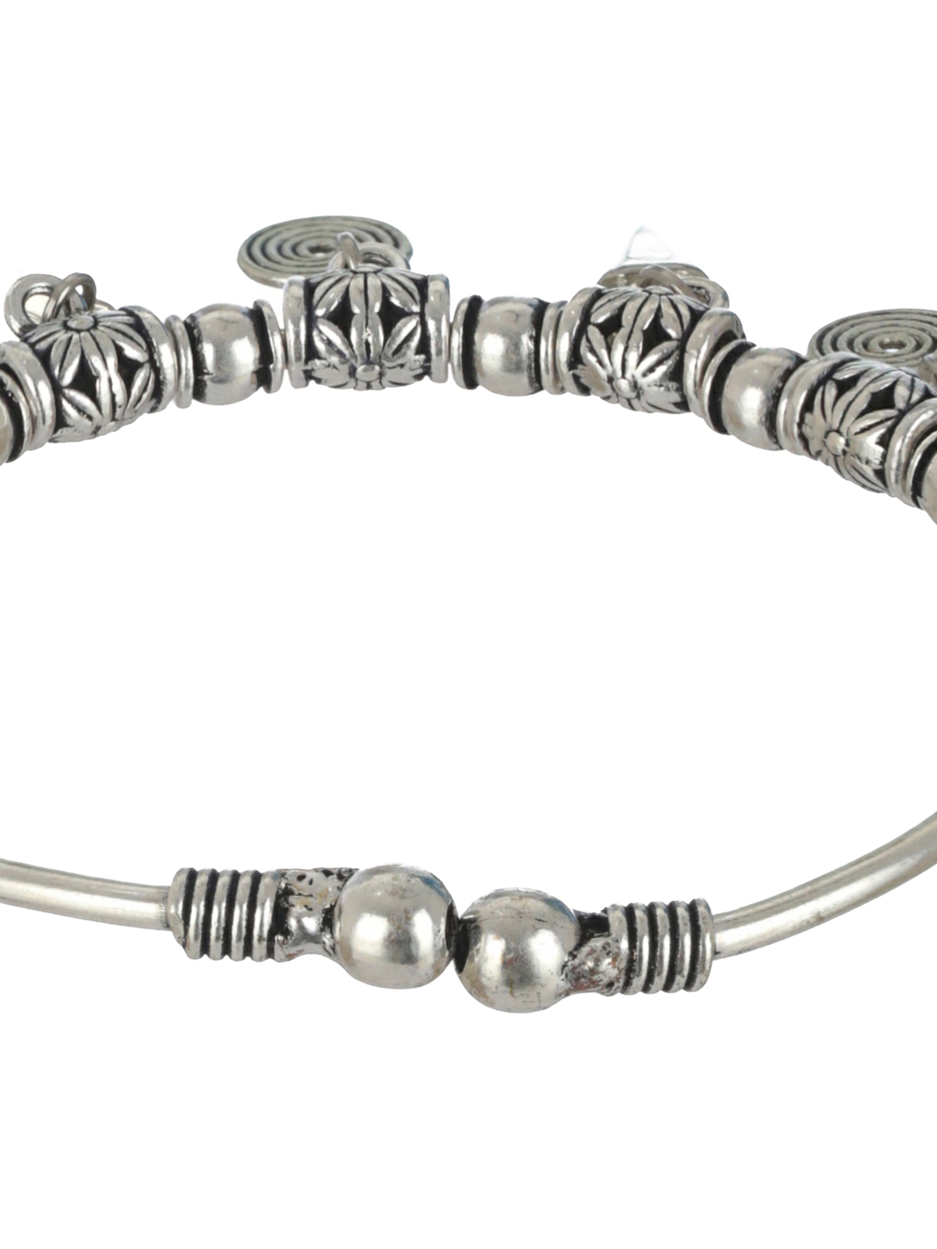 Women Oxidised Silver-Toned & Oxidised Tribal Brass Circular & Diamond Shaped Charm Bracelet