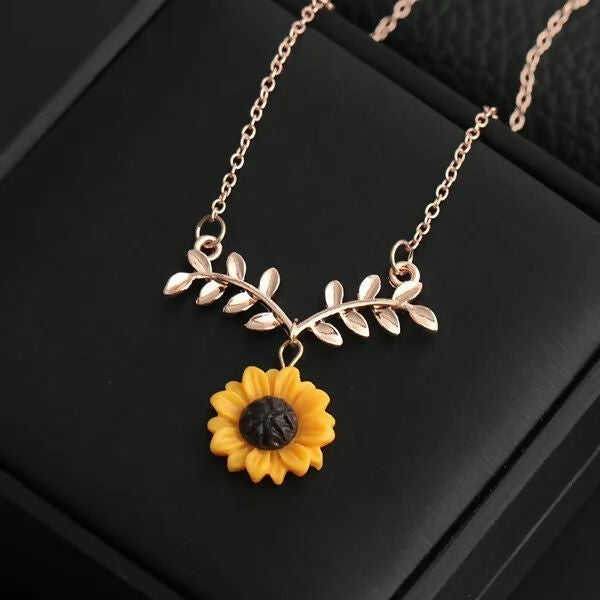 Elegant Sunflower & Cute Cartoon Pendant Necklace Set