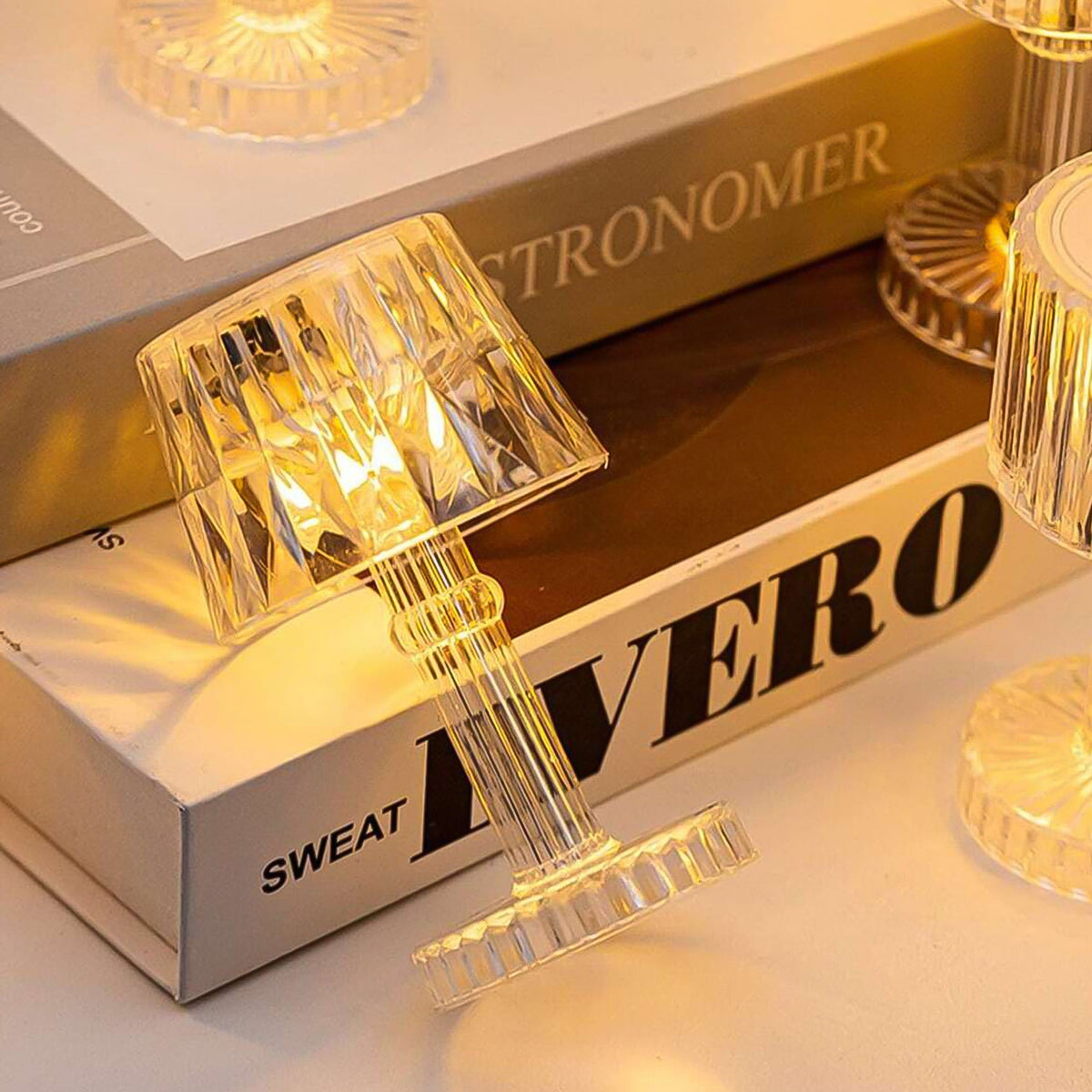 Led Candle Lamp Table Lamp Portable Plastic Acrylic LED Desk Lamps Battery Powered(1 Pc / Small)