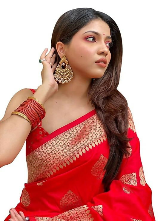 AXONIT Jacquard Silk Saree with Heavy Golden Zari Butta & Antique Gold Border