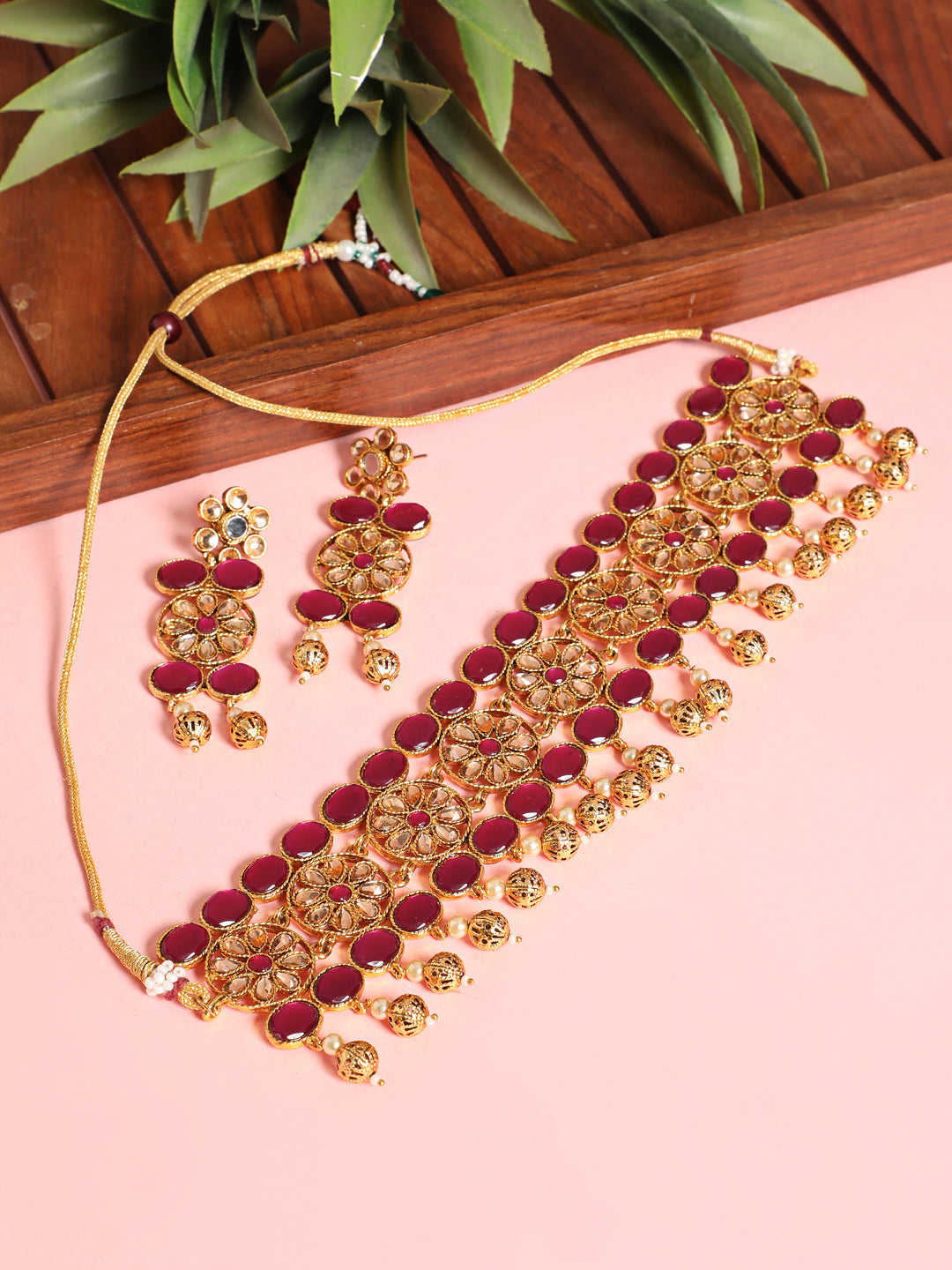 Gold Plated Mirror Studded White Beads Red & Green Reversible Necklace Set