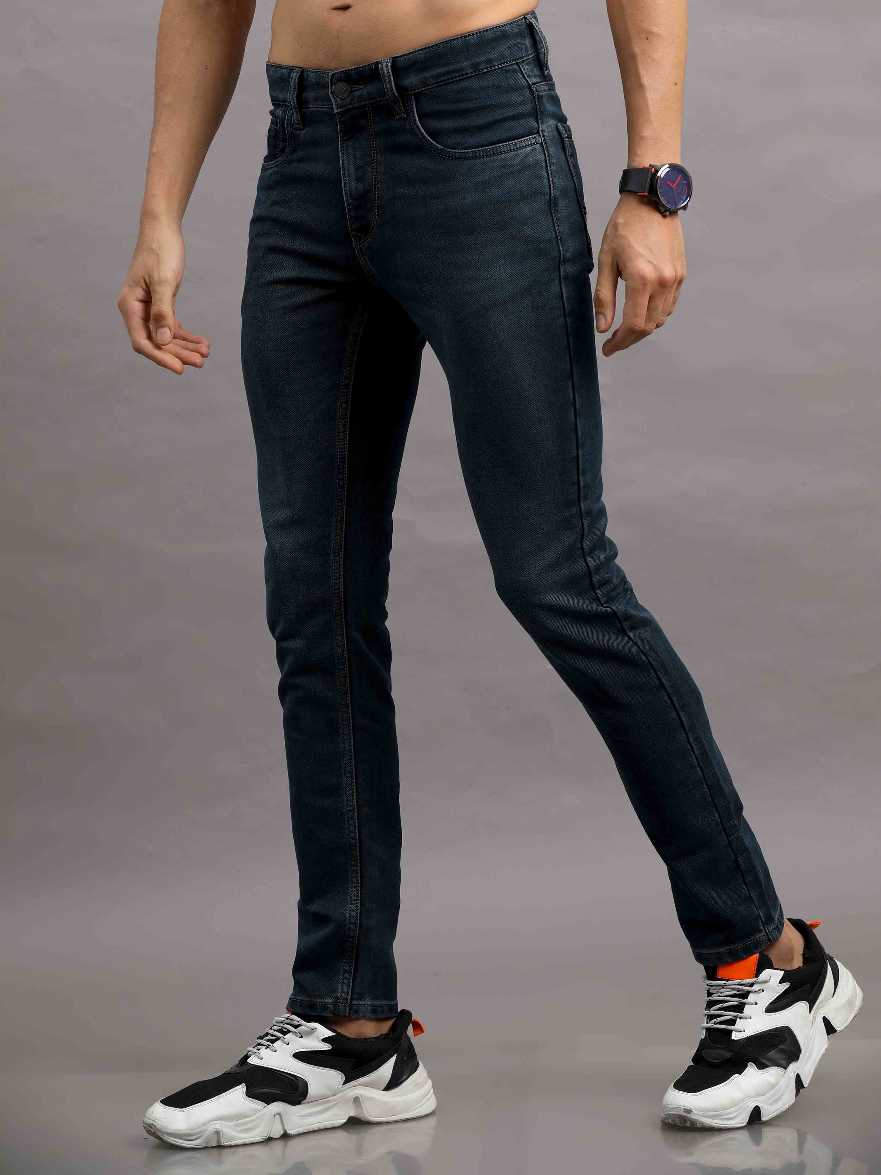Men's Black Relaxed Denim Ankle fit Jeans