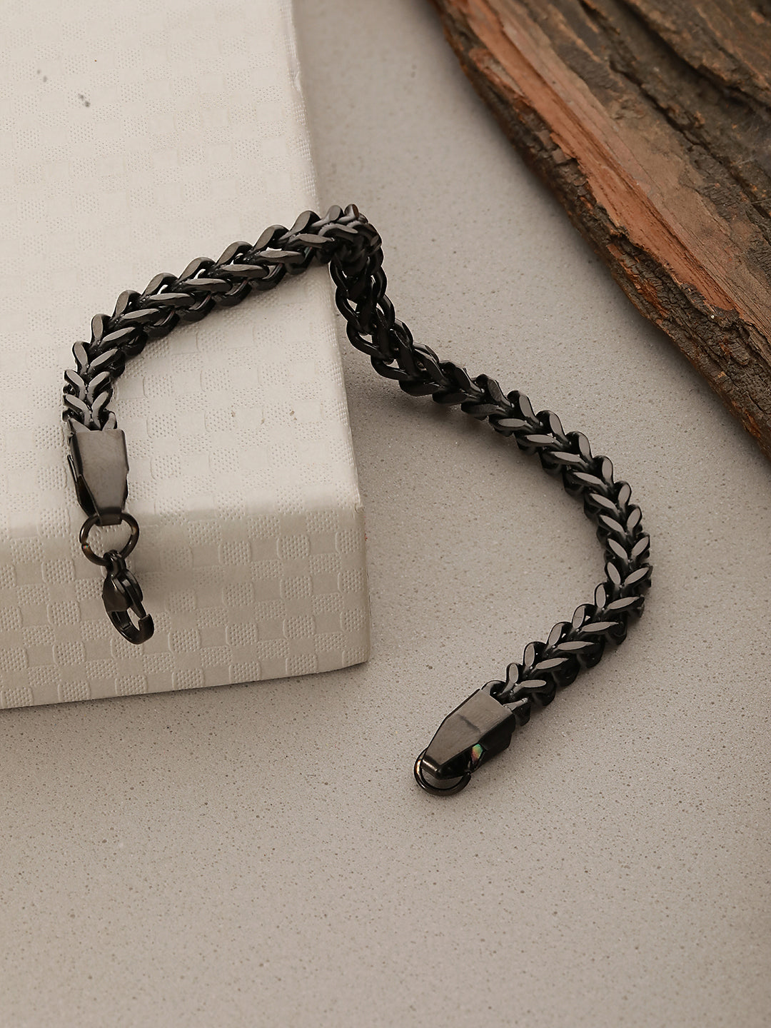 Men Black-Plated Link Bracelet
