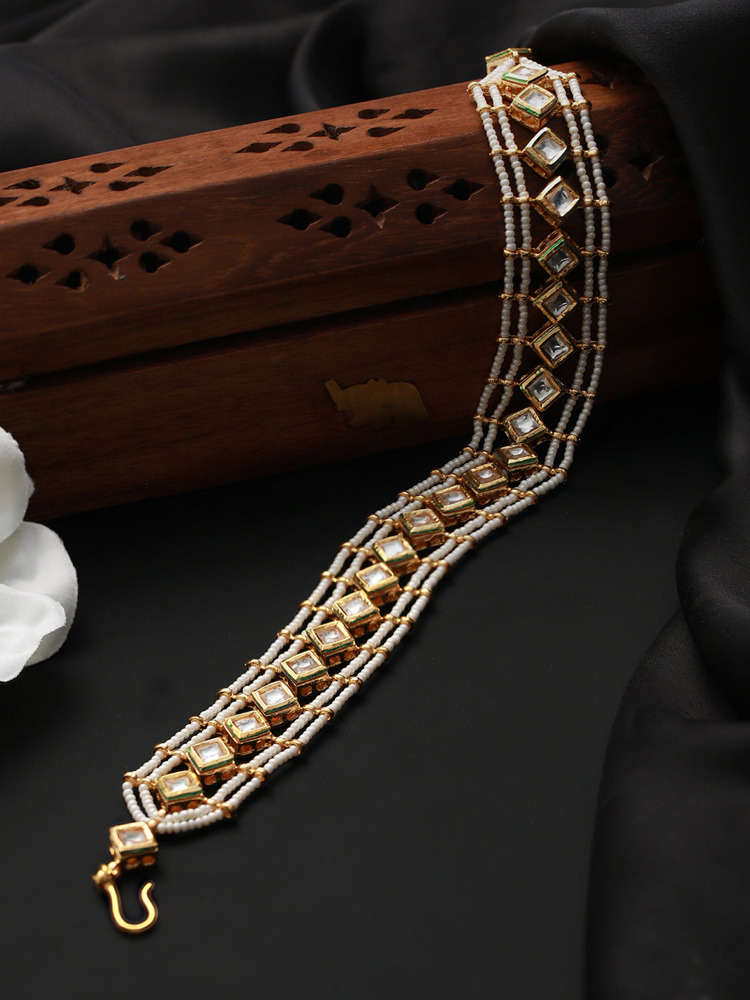 Gold-Plated White Kundan Studded & Pearl Beaded Matha Patti