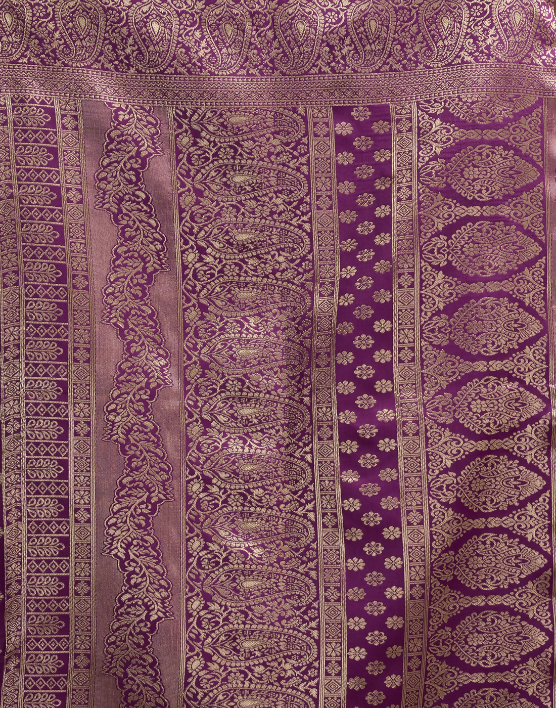 AXONIT Royal Jacquard Saree with Golden Zari Butta & Brocade Border