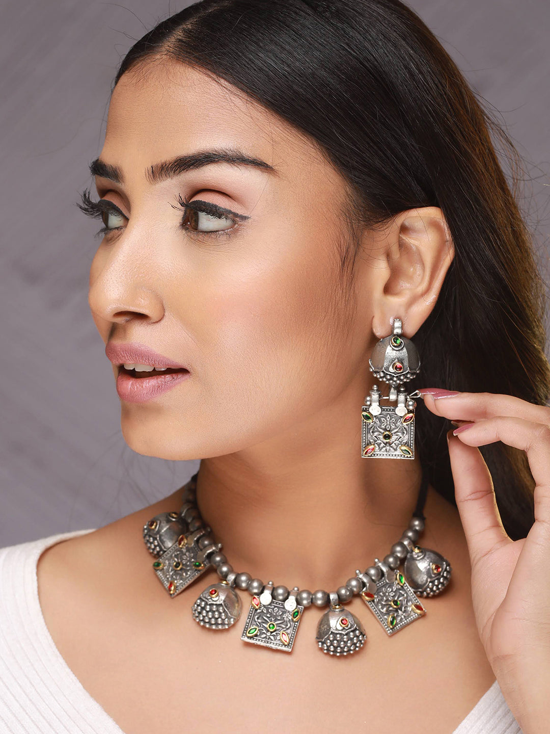 Silver-Plated Kundan-Studded & Beaded Jewellery Set