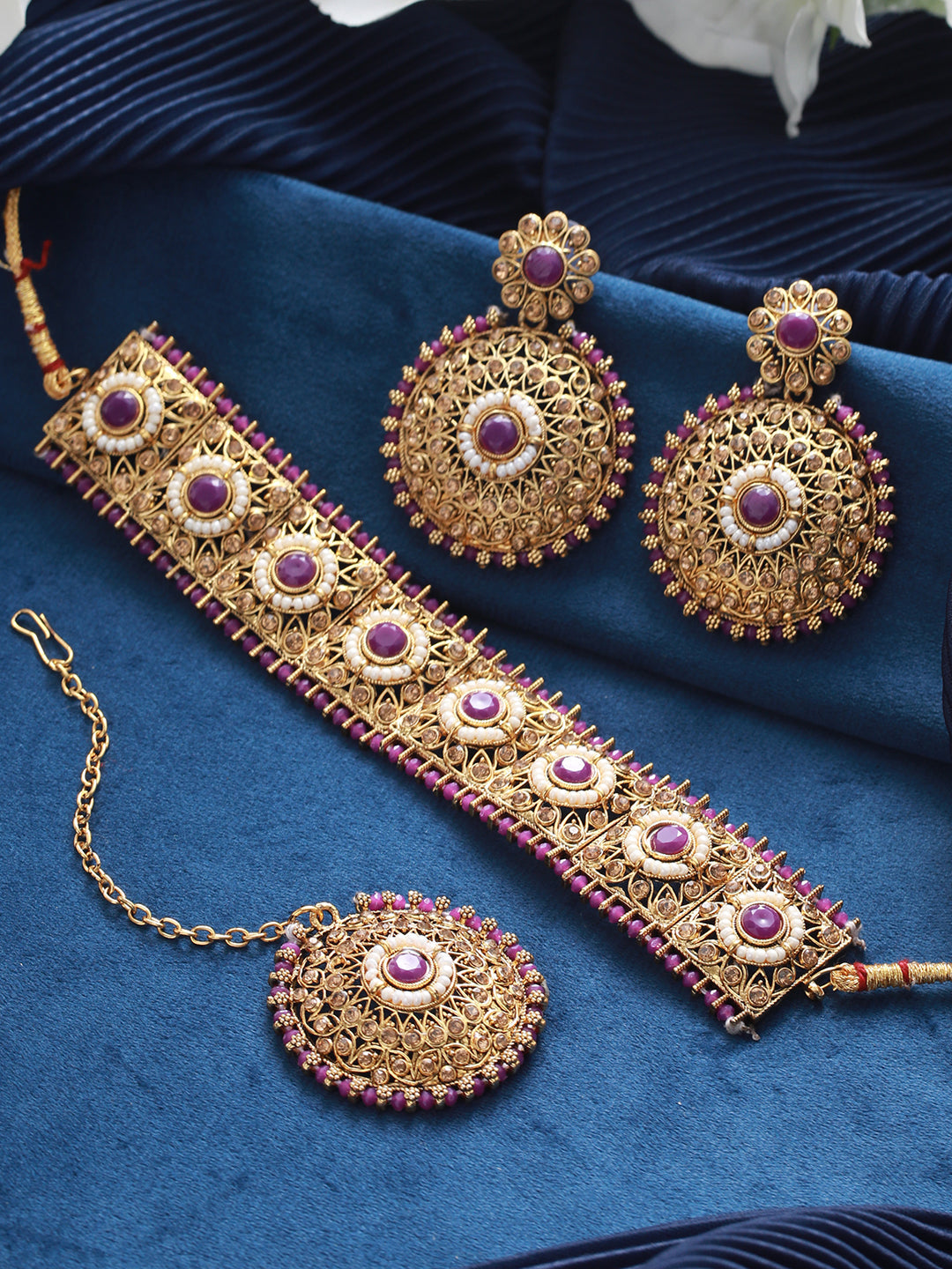 Gold-Plated Purple & White Kundan Studded & Beaded Choker Jewellery Set With Maangtikka