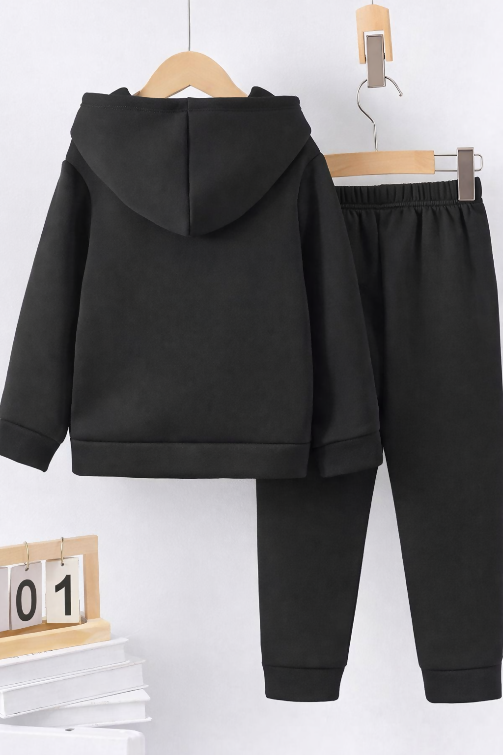 Kids' Black Hoodie and Joggers Set with Cartoon Duck and "SUPERIOR" Print Luck Fashion