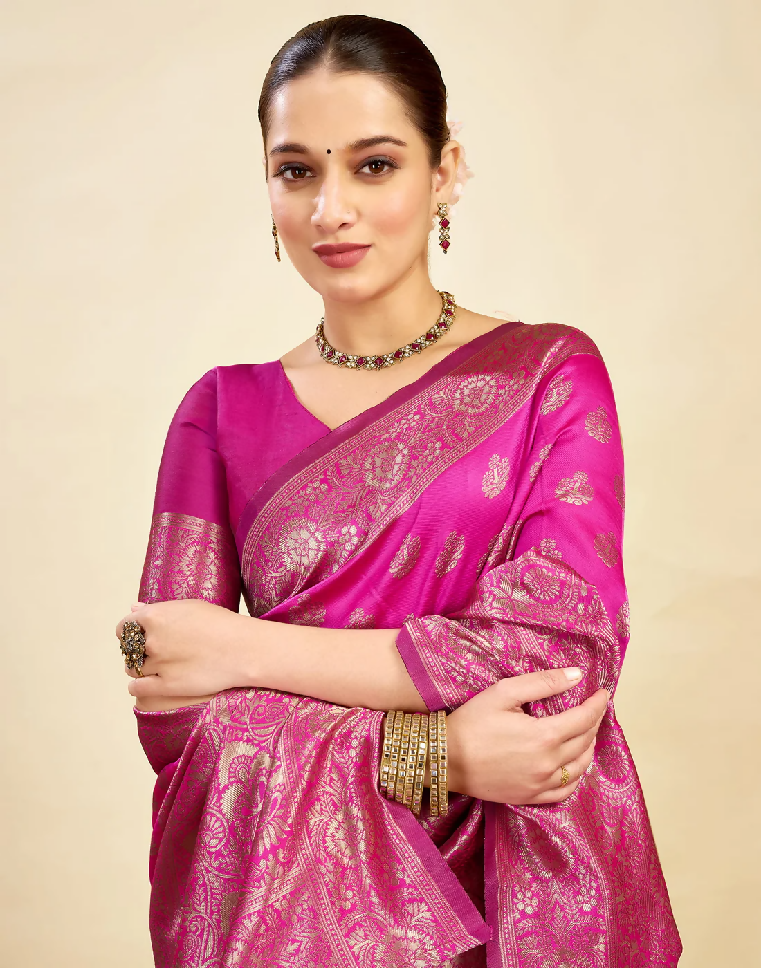 Royal Emerald Jacquard Saree with Golden Zari Work & Heavy Brocade Border