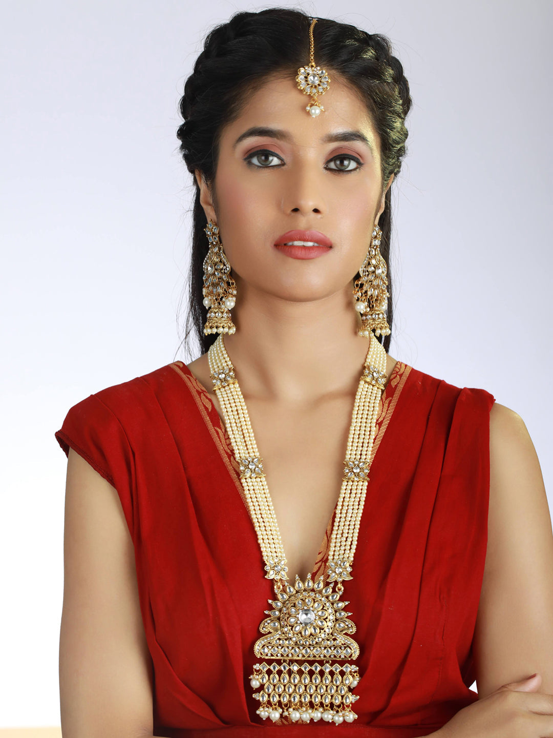 White Coloured Gold-Plated Kundan-Studded & Beaded Handcrafted Jewellery Set