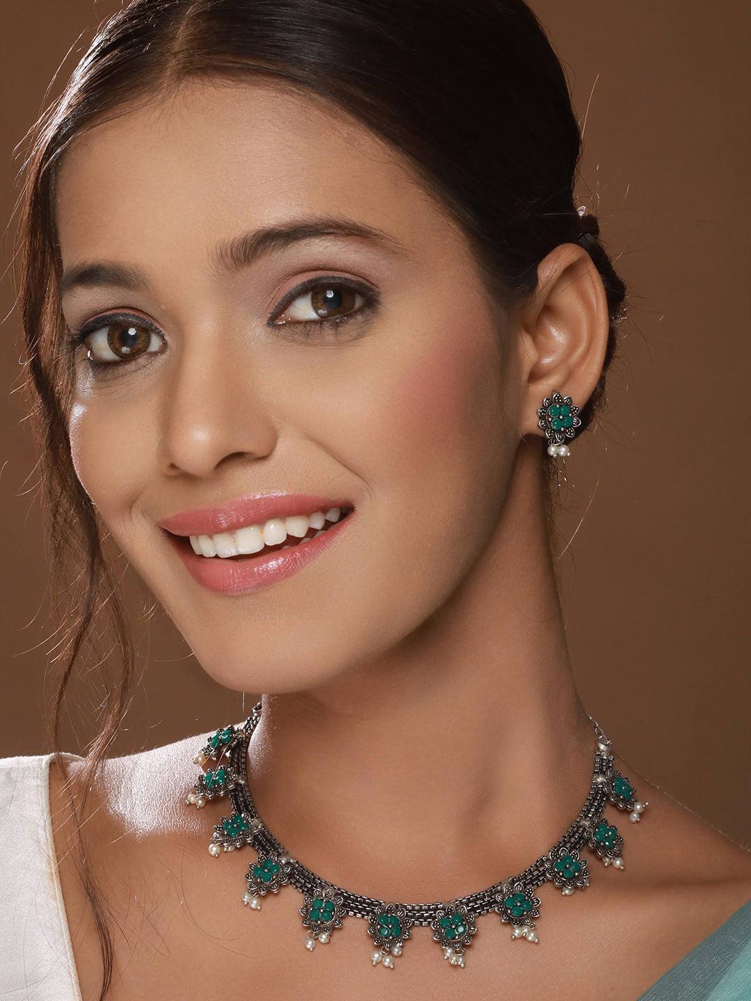 Silver Plated Green Stone Studded & Pearl Beaded Oxidised Jewellery Set