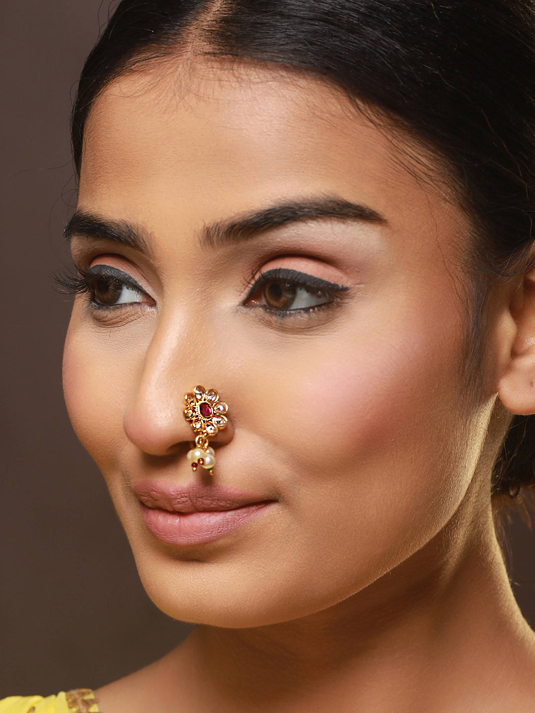 Set Of 2 Gold-Plated Red & Green Kundan Studded Floral & Round Shaped Nose Pin