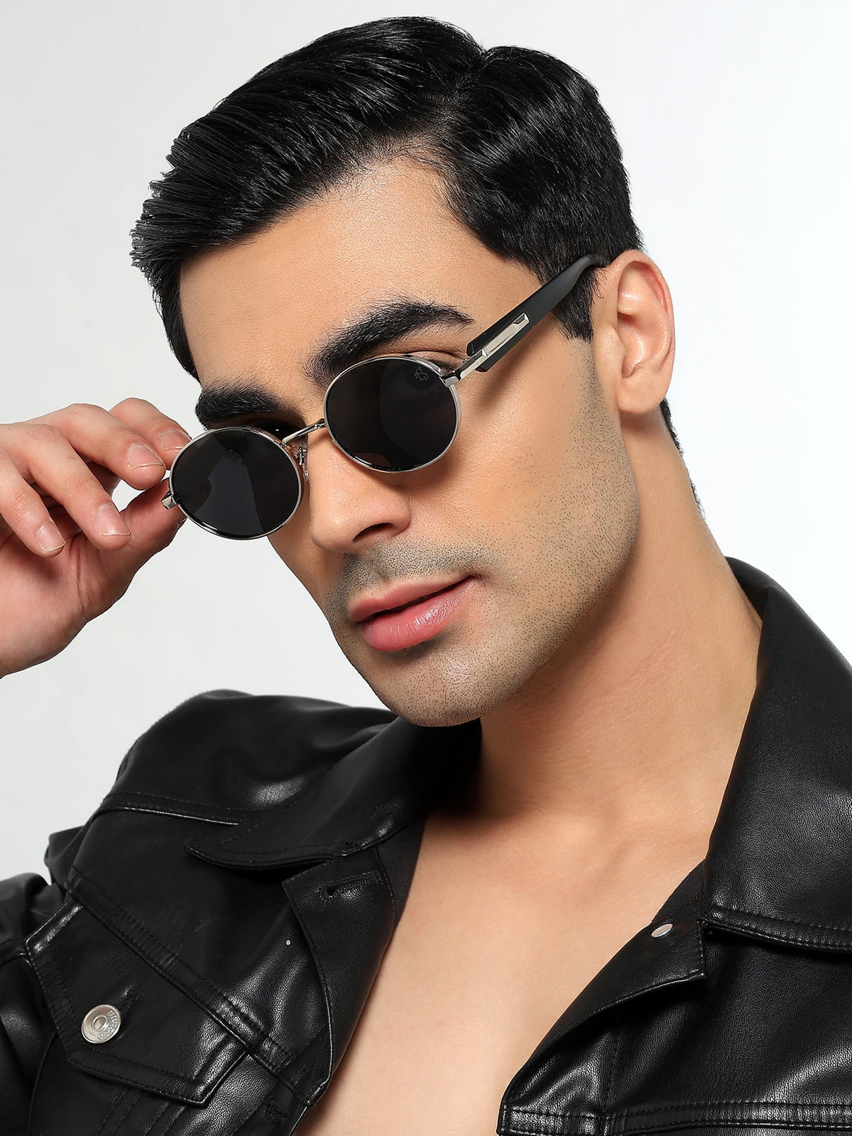 Cruze Silver Oval Sunglasses for Men and Women - view 1