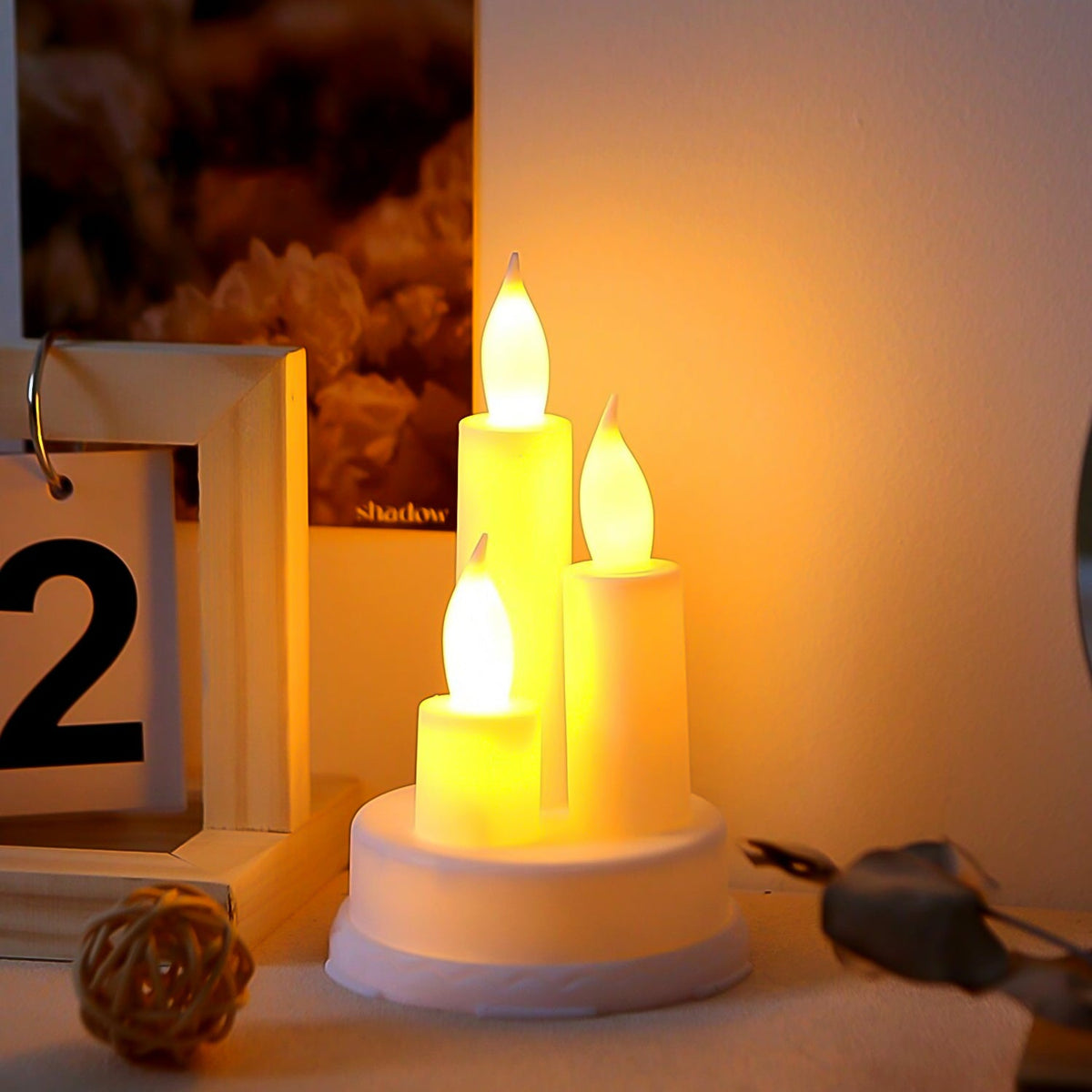 LED Taper Candles, Realistic Battery Operated Flickering Flameless Candles in Warm White Electric Candles (1 PC) HP DD