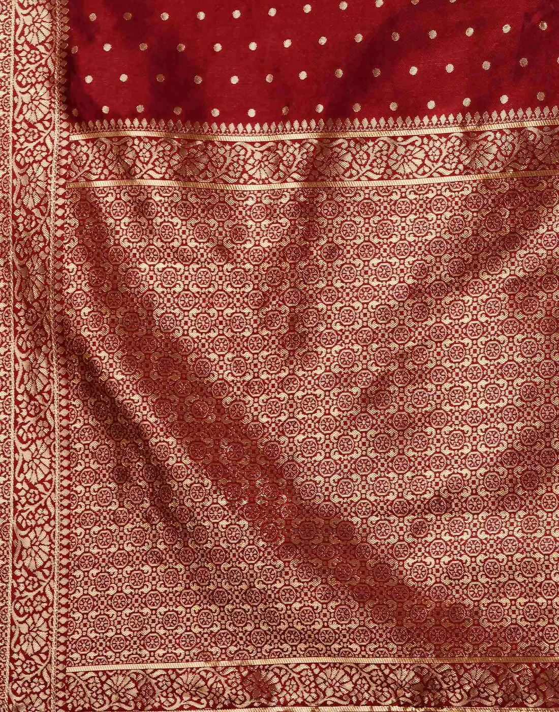 AXONIT Heritage Jacquard Saree with Heavy Golden Brocade Border