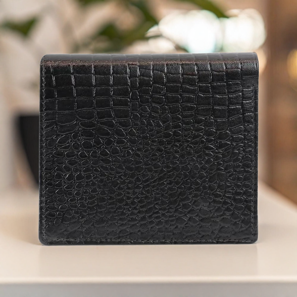 Chic and Playful: Women’s wallet
