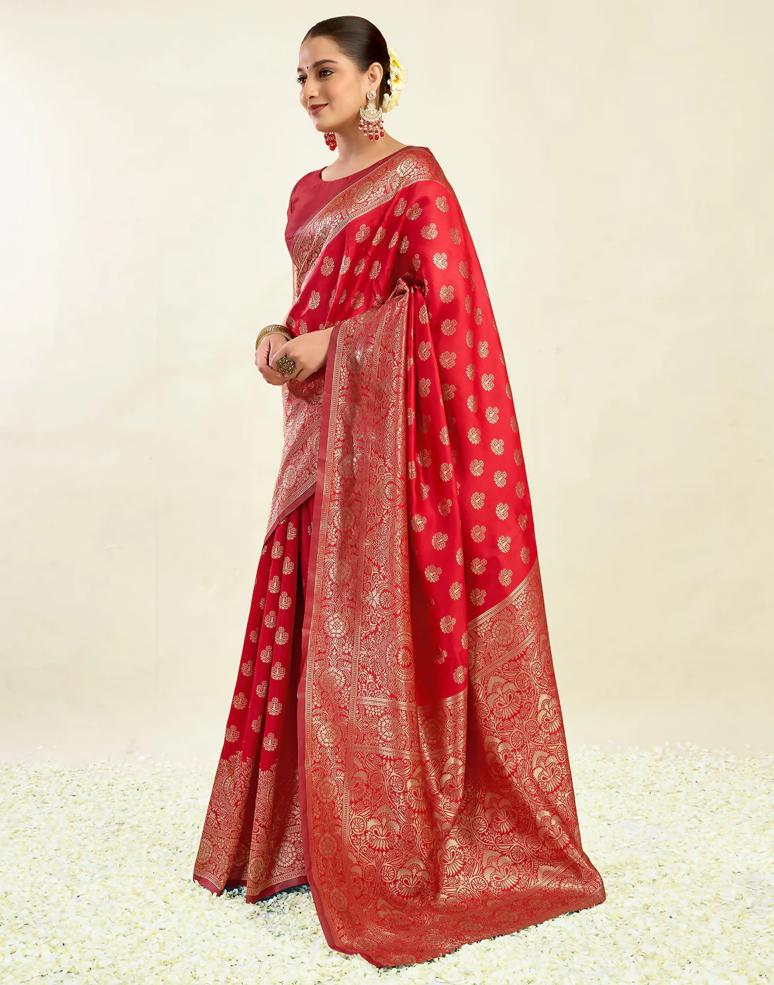 Royal Emerald Jacquard Saree with Golden Zari Work & Heavy Brocade Border