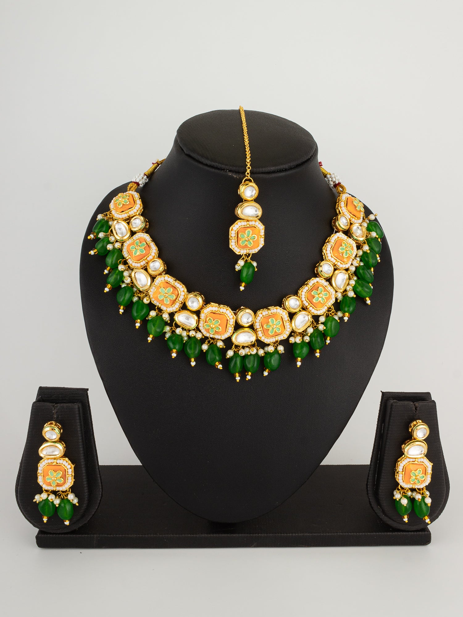 Meenakari Kundan Choker Necklace Set with Flower Motif, Beads and Maang Tikka – View 4 | Aadita Jewelry