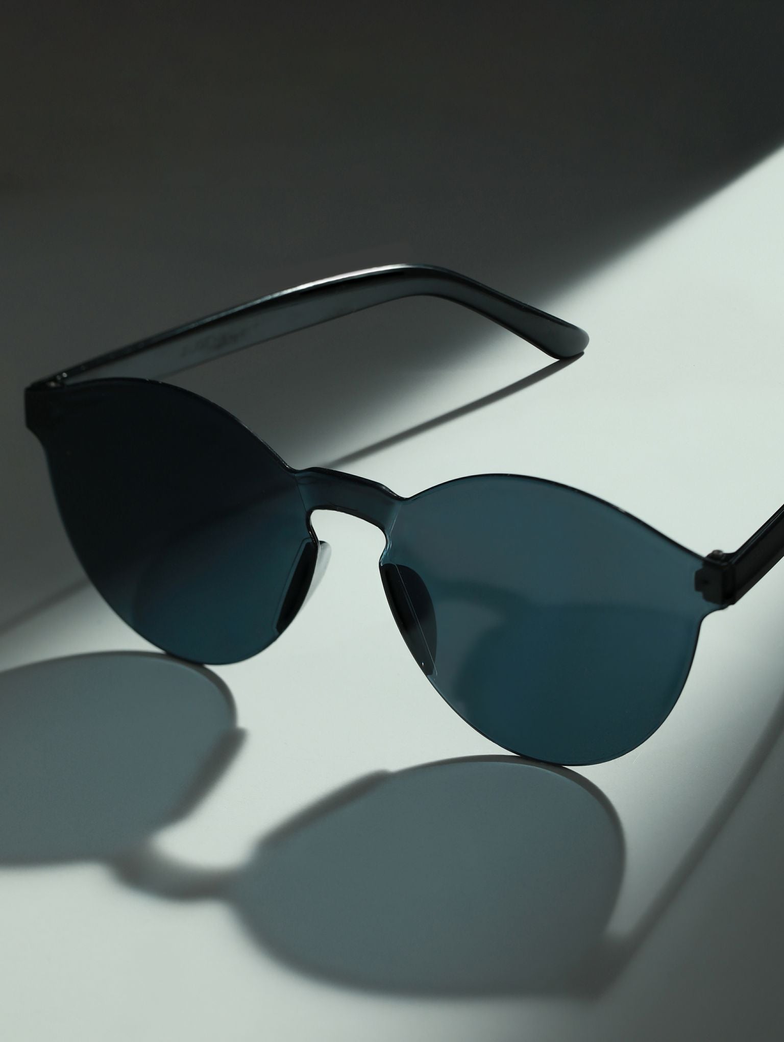 Classy Matt Look Round Sunglasses