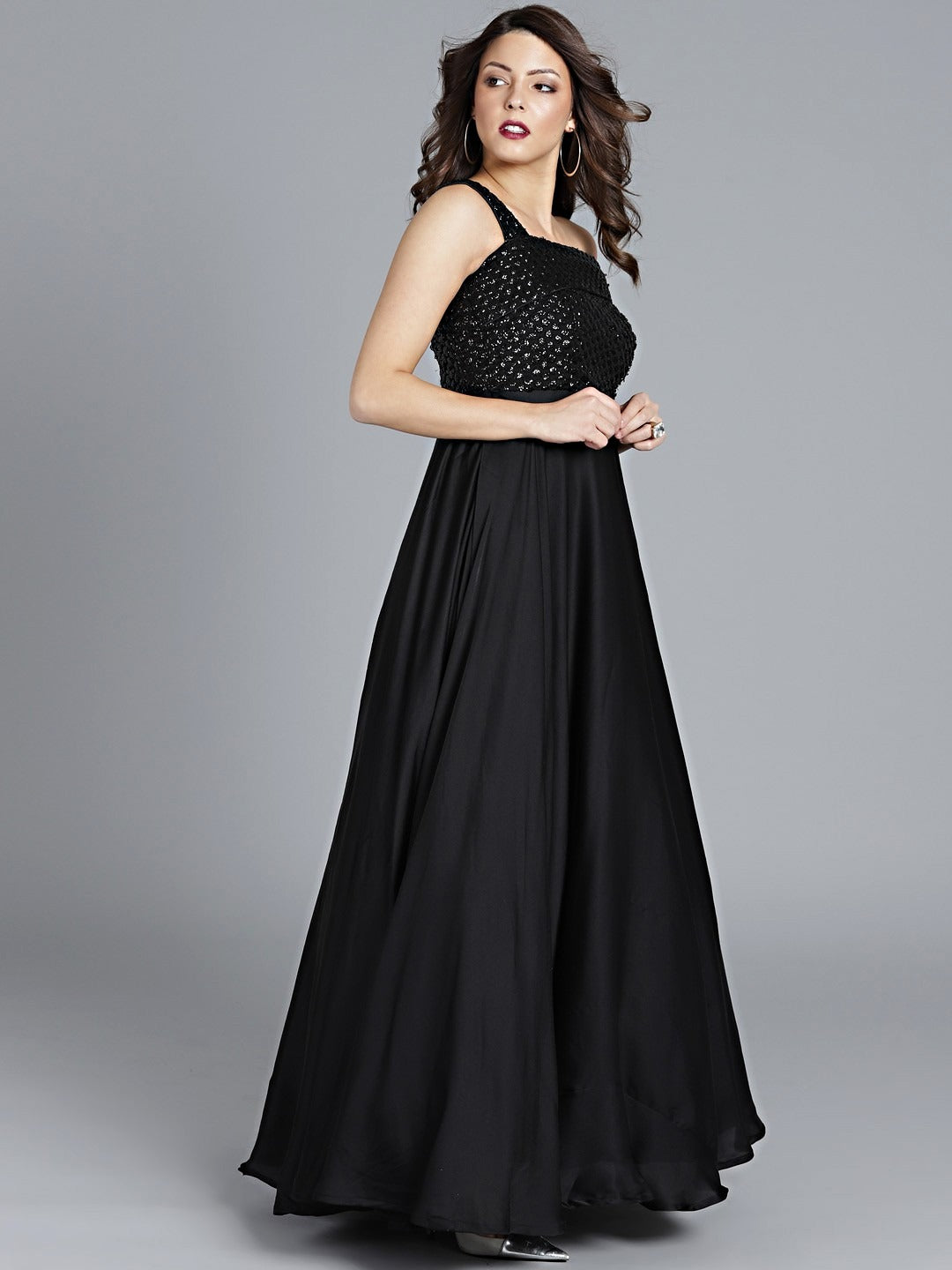 Bollywood Vogue Ready To Wear Ethnovog Black Sequins Gown - Look Shot
