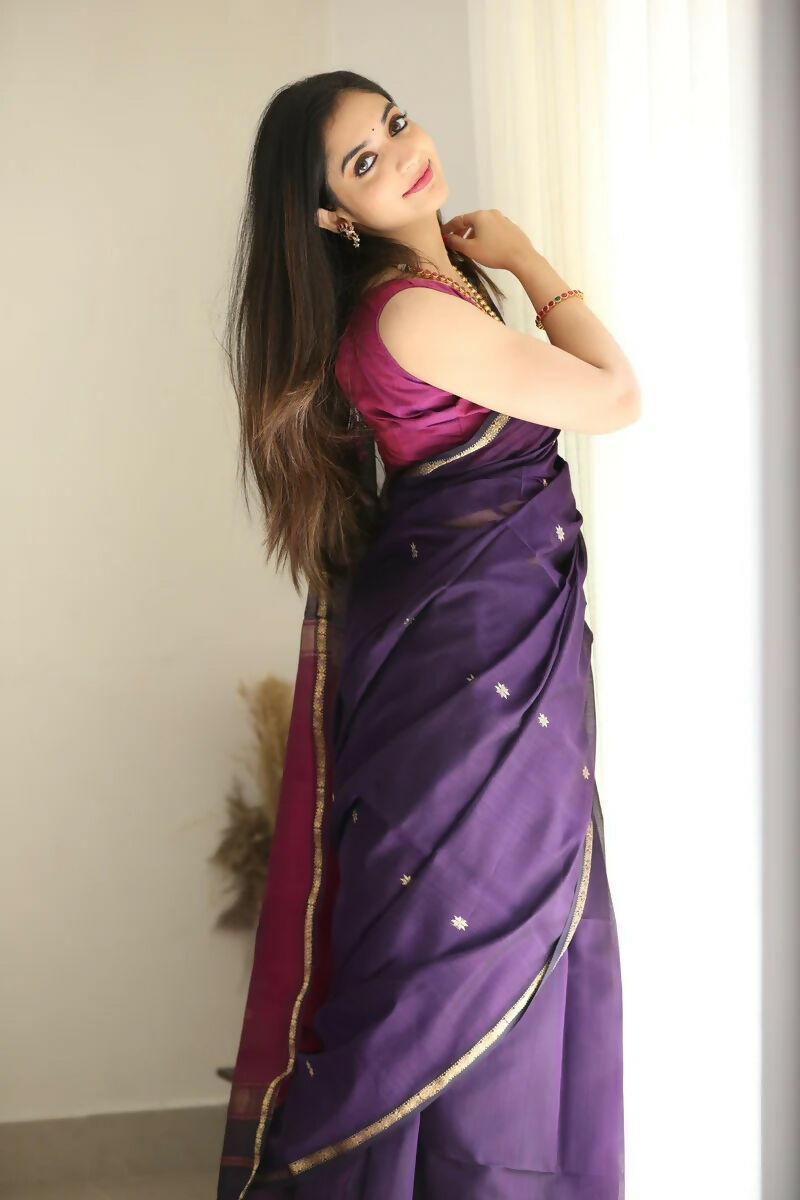 AXONIT Regal Harmony Cotton Saree with Golden Zari Work and Rani Pink Pallu