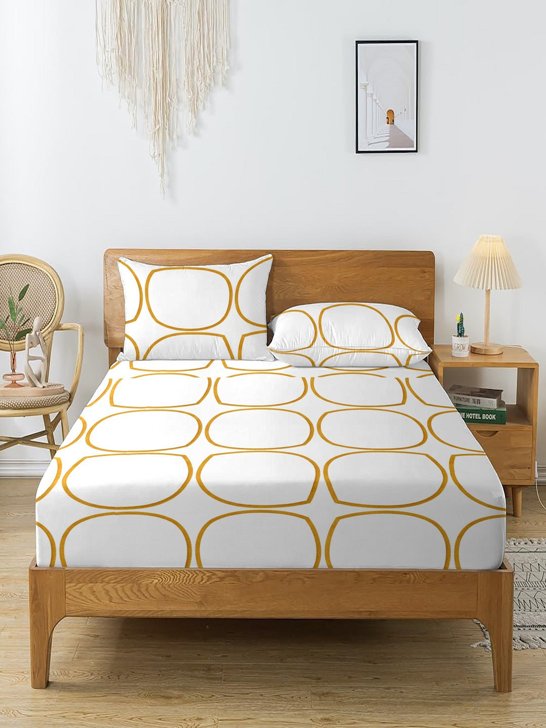 Quirky Home Coral Collection Double Bedsheet with 2 Pillow Cover - White