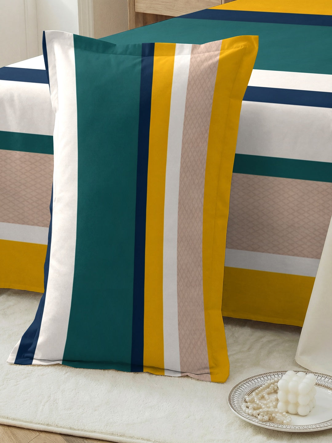 Quirky Home Coral Collection Double Bedsheet with 2 Pillow Cover - Multicolor