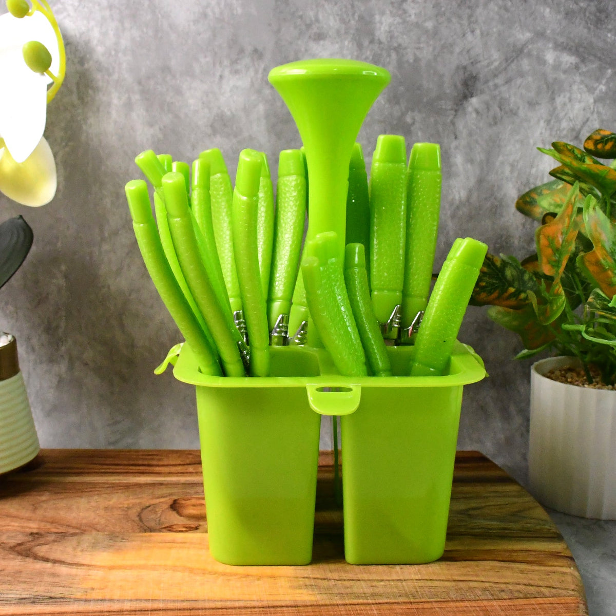 Supermom Premium Fancy Cutlery Set With Holder (24 Pc Set) HP DD